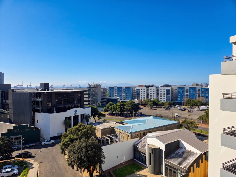 2 Bedroom Property for Sale in Zonnebloem Western Cape